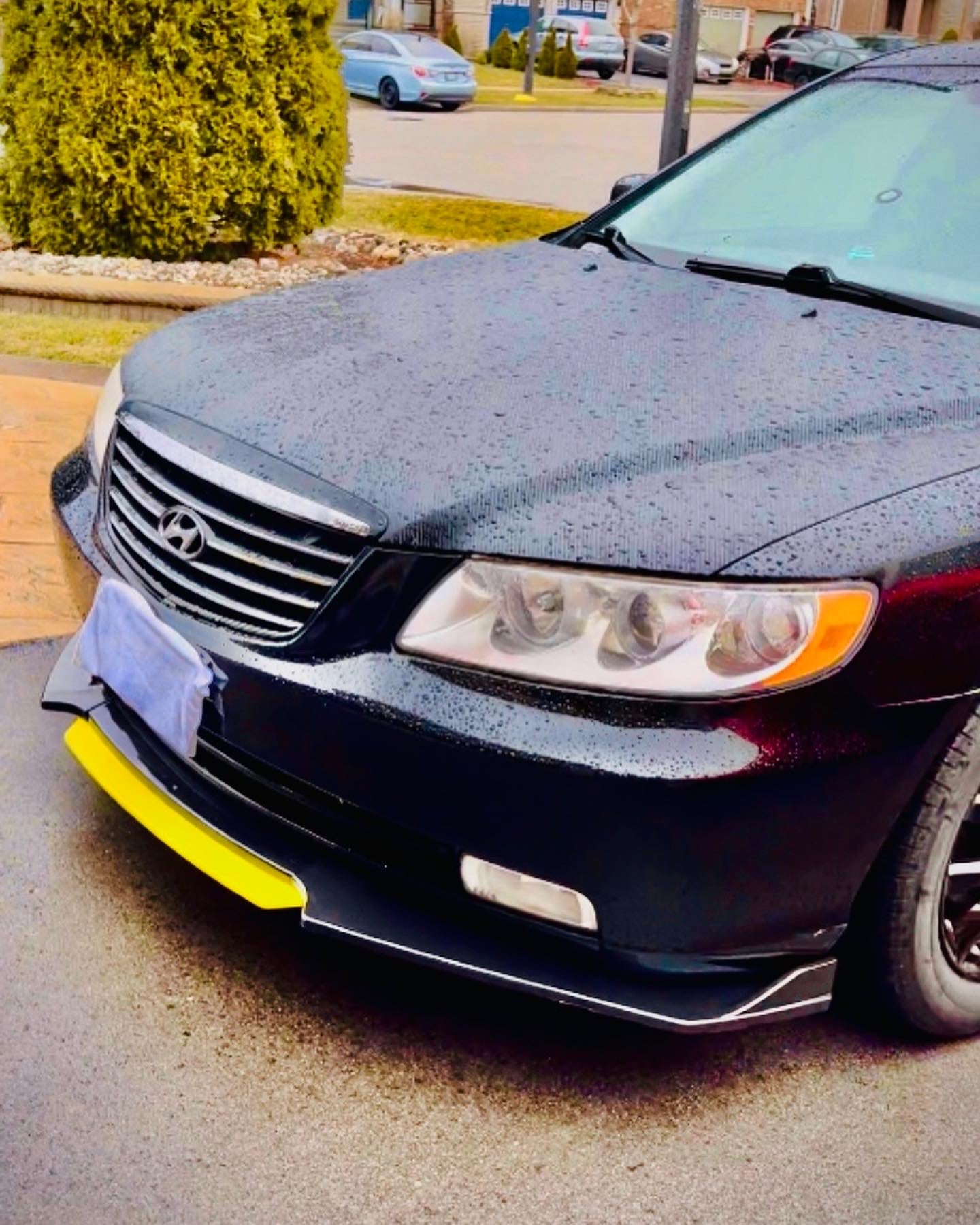 CARBON FIBER FRONT LIP WITH COLOR FOR ALL SEDAN CARS - ONECARWORLD